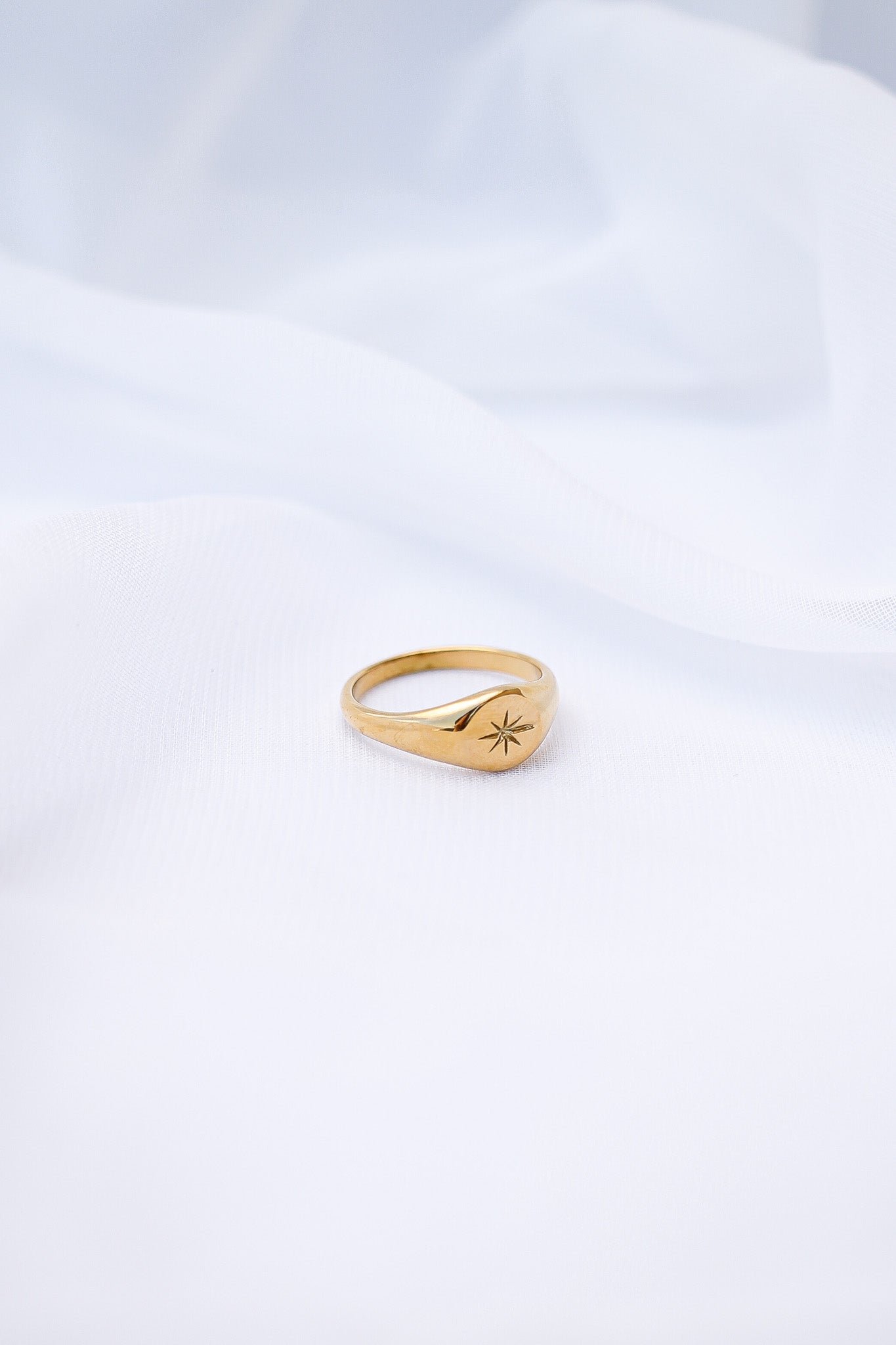 Estelle Ring, Starlight Signet