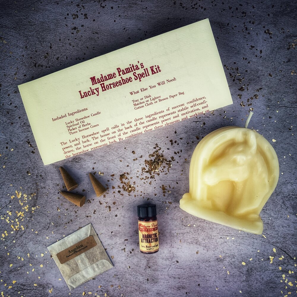 Lucky Horseshoe Candle Spell Kit – Ritual Candle for Luck, Power & Opportunity