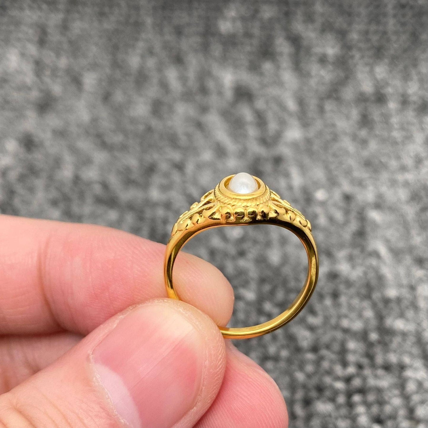 Vintage Pearl Gold Ring