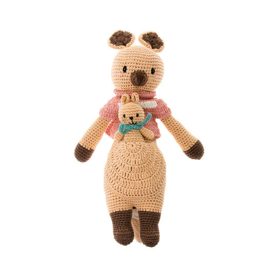 Handmade Crochet Familiar: Karo