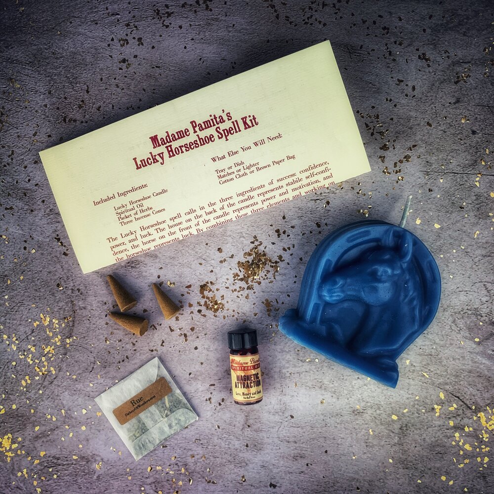 Lucky Horseshoe Candle Spell Kit – Ritual Candle for Luck, Power & Opportunity